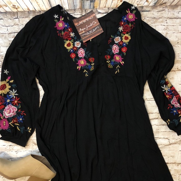 NWT Umgee embroidered dress plus size - Picture 2 of 2